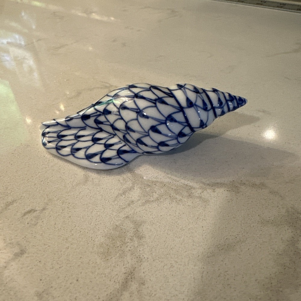 ANDREA BY SADEK Seashell Blue & White Fishnet  Porcelain Harend Style Figurine